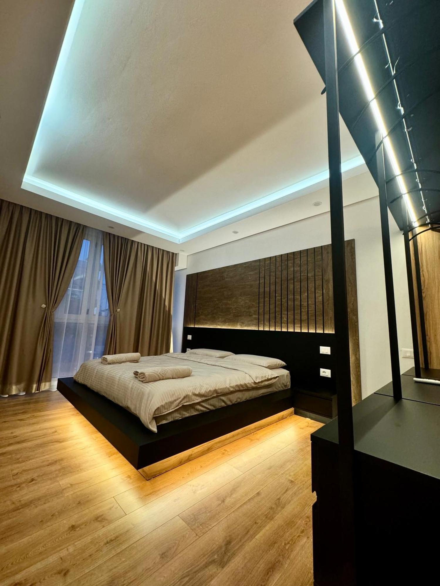 Luxury Central Baba Apartment Shkodër Екстериор снимка