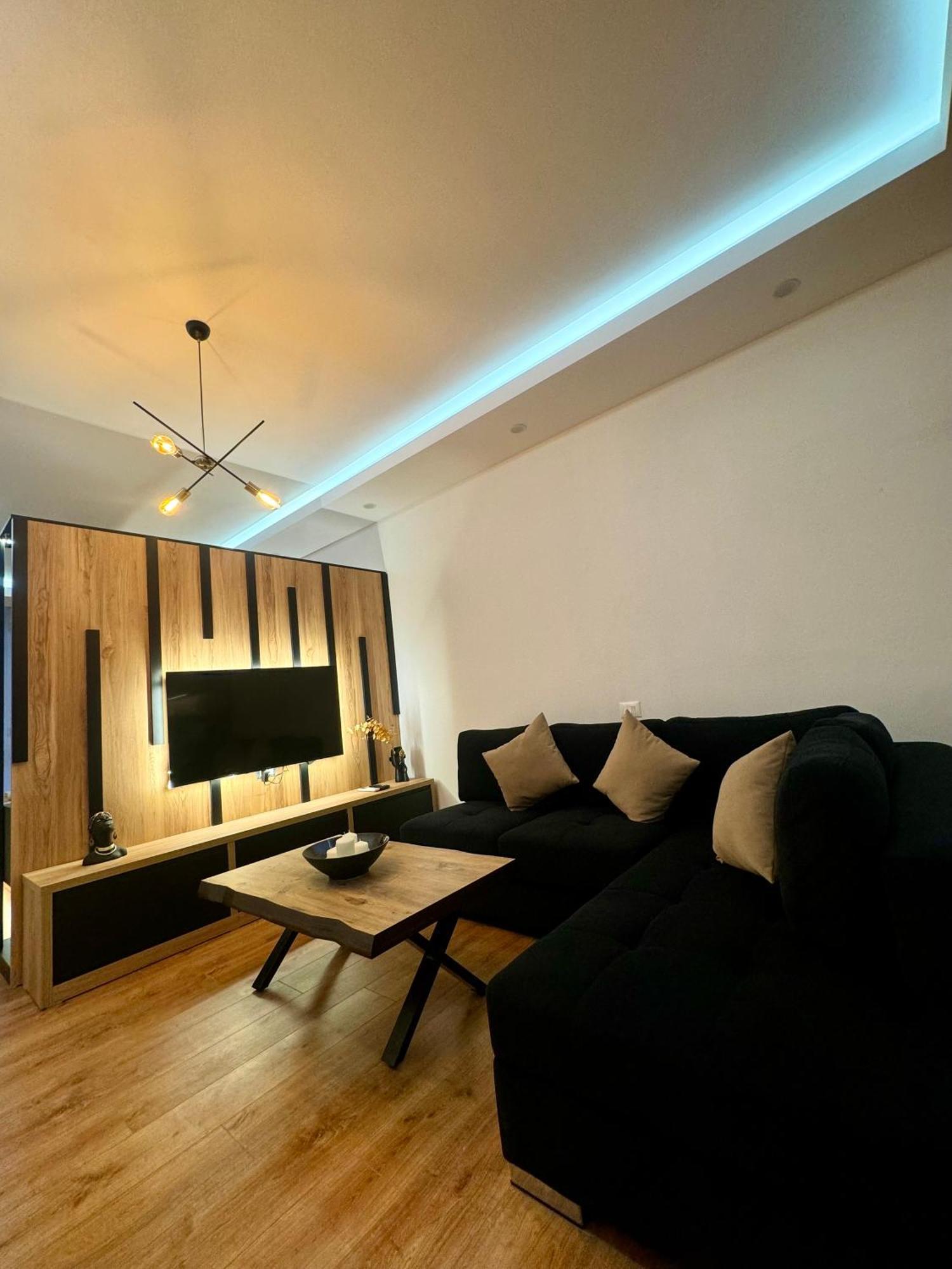 Luxury Central Baba Apartment Shkodër Екстериор снимка