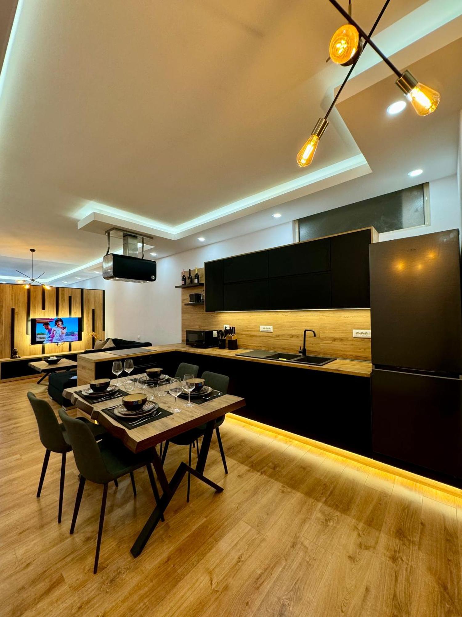 Luxury Central Baba Apartment Shkodër Екстериор снимка