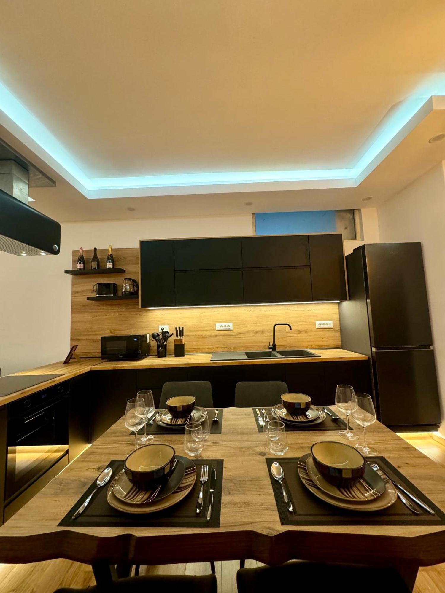 Luxury Central Baba Apartment Shkodër Екстериор снимка